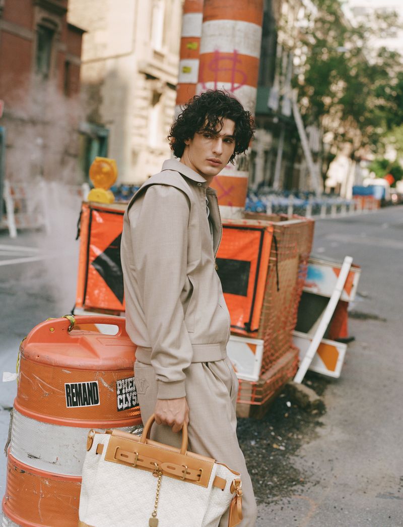 199_FLAUNT_MAGAZINE_FLEETING_TWILIGHT_LV_FASHION3.jpg