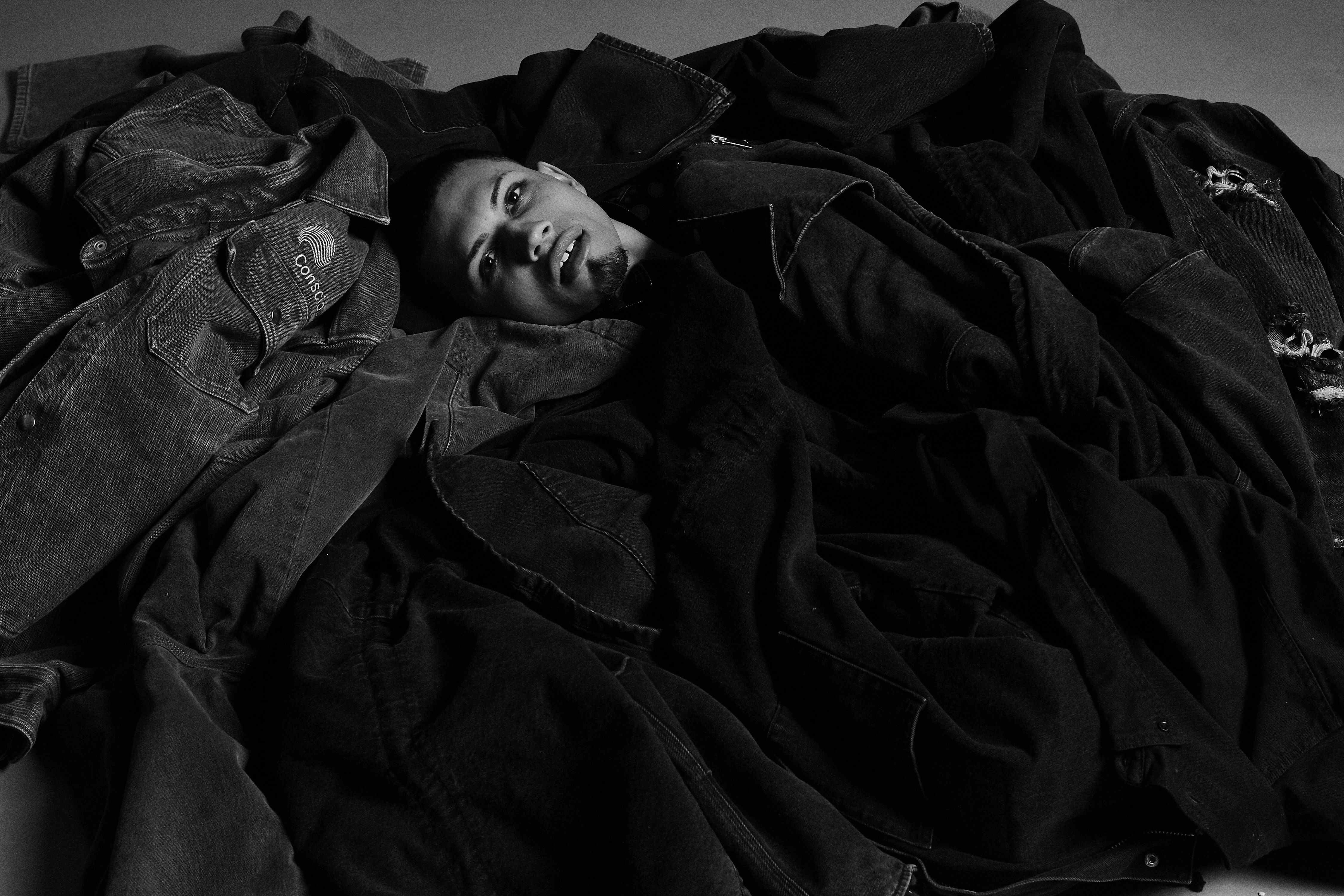 Fucking Young, Editoral, 