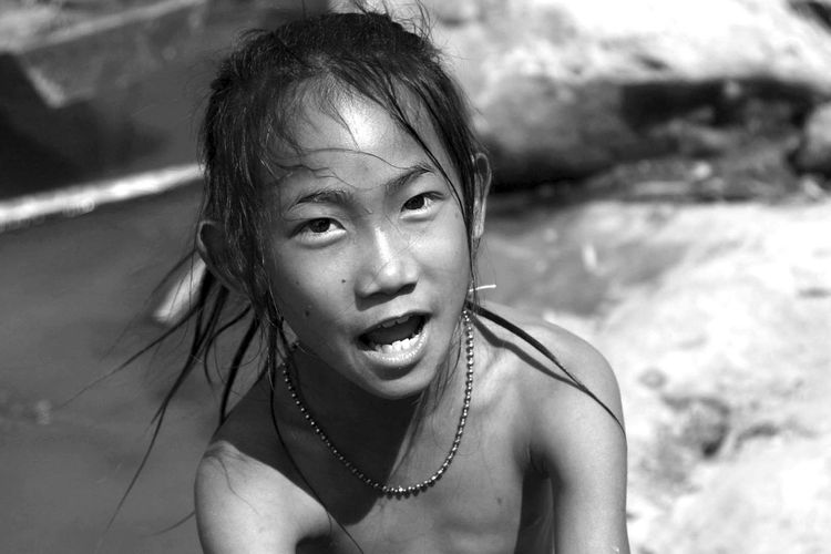 laos_luang_prabang_mekong_girl_portrait.jpg