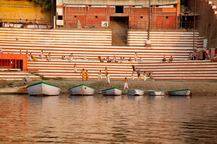 india_varanasi_ganges_boats.jpg