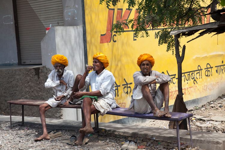 india_rural_rajasthan_men_turbans.jpg