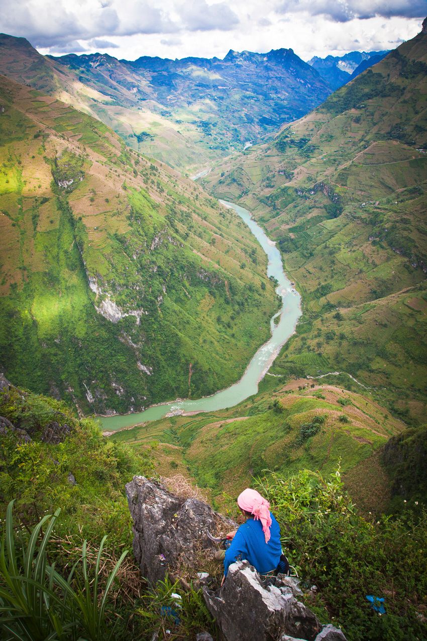 vietnam_hagiang_landscape_river_mountains.jpg