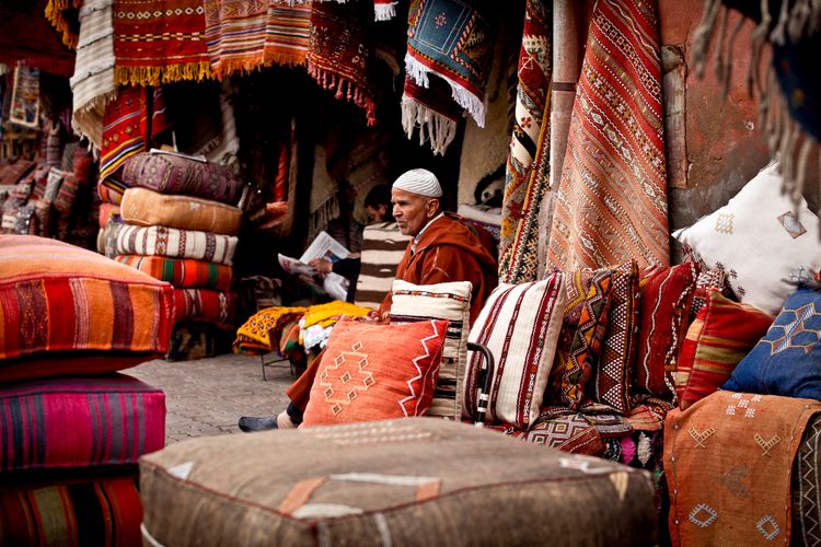morocco_marrakech_souk_souq_fabrics_cushions.jpg