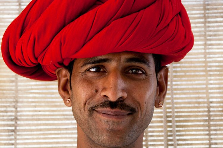india_rajasthan_chittorgarh_portrait_turban.jpg