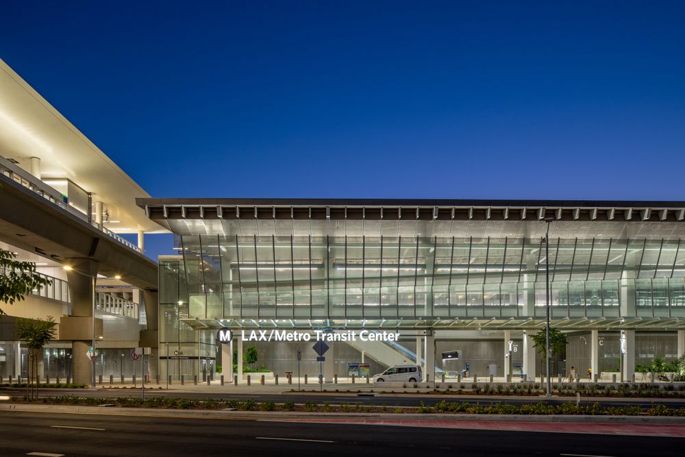 LAX | Metro Transit Connector