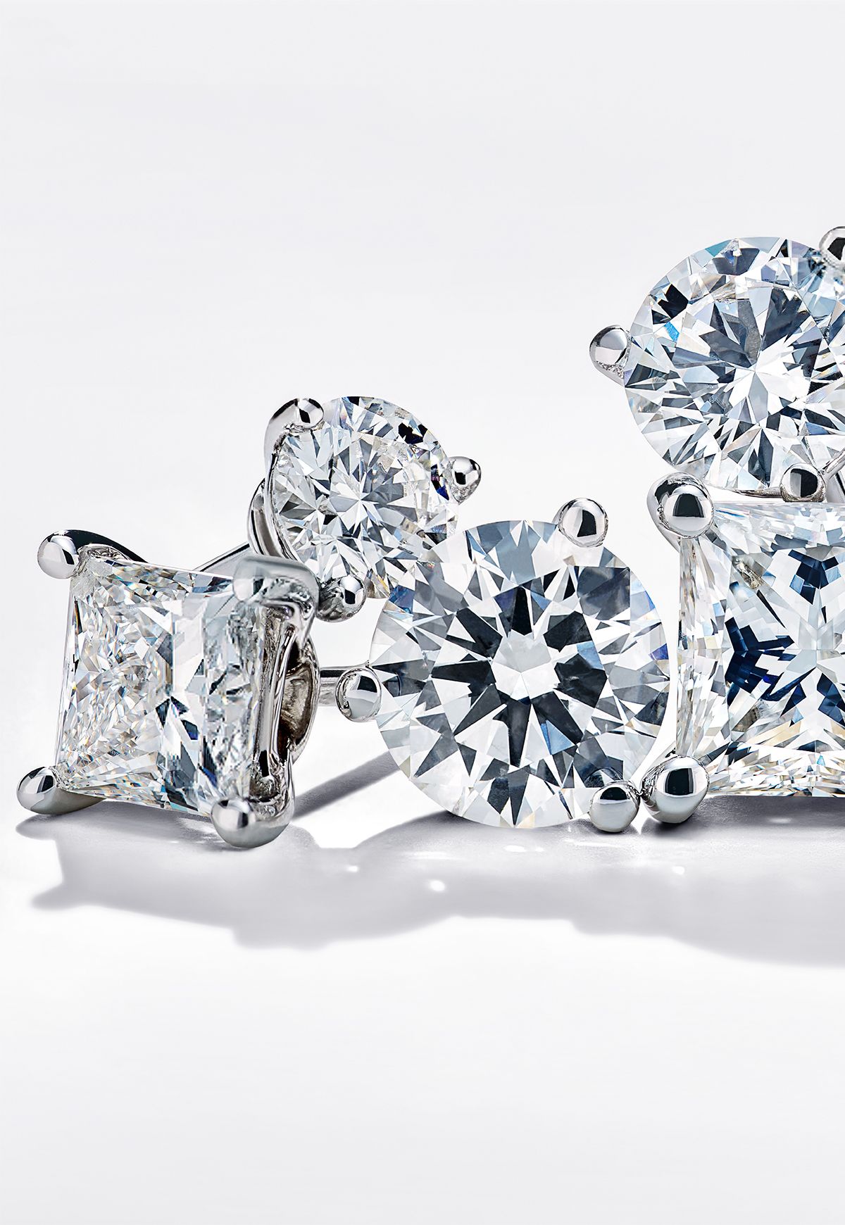 2025_HELZBERG_Q1_DM_STUDS_2635035d copy.jpg