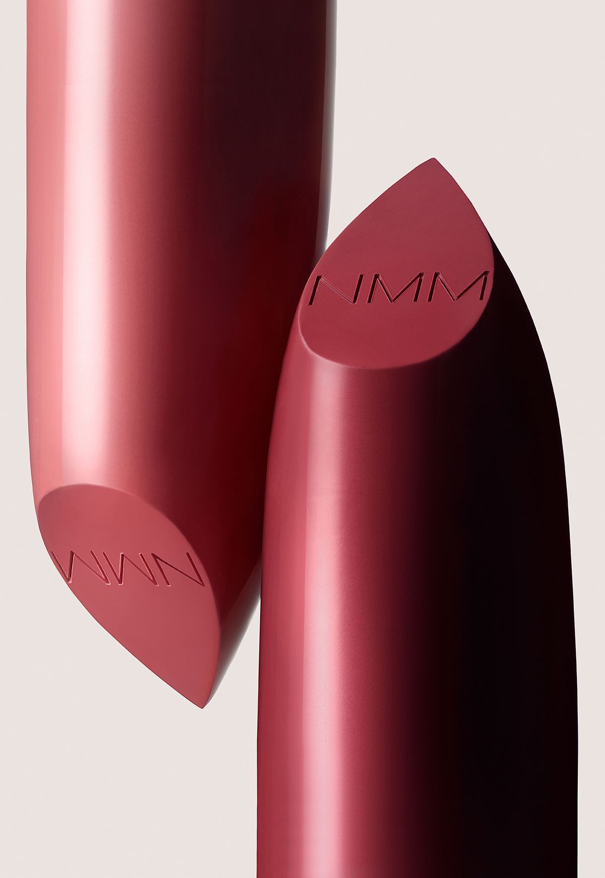 NMM_ECOMM_LIPSTICK_SHOT_03b_plumy.jpg