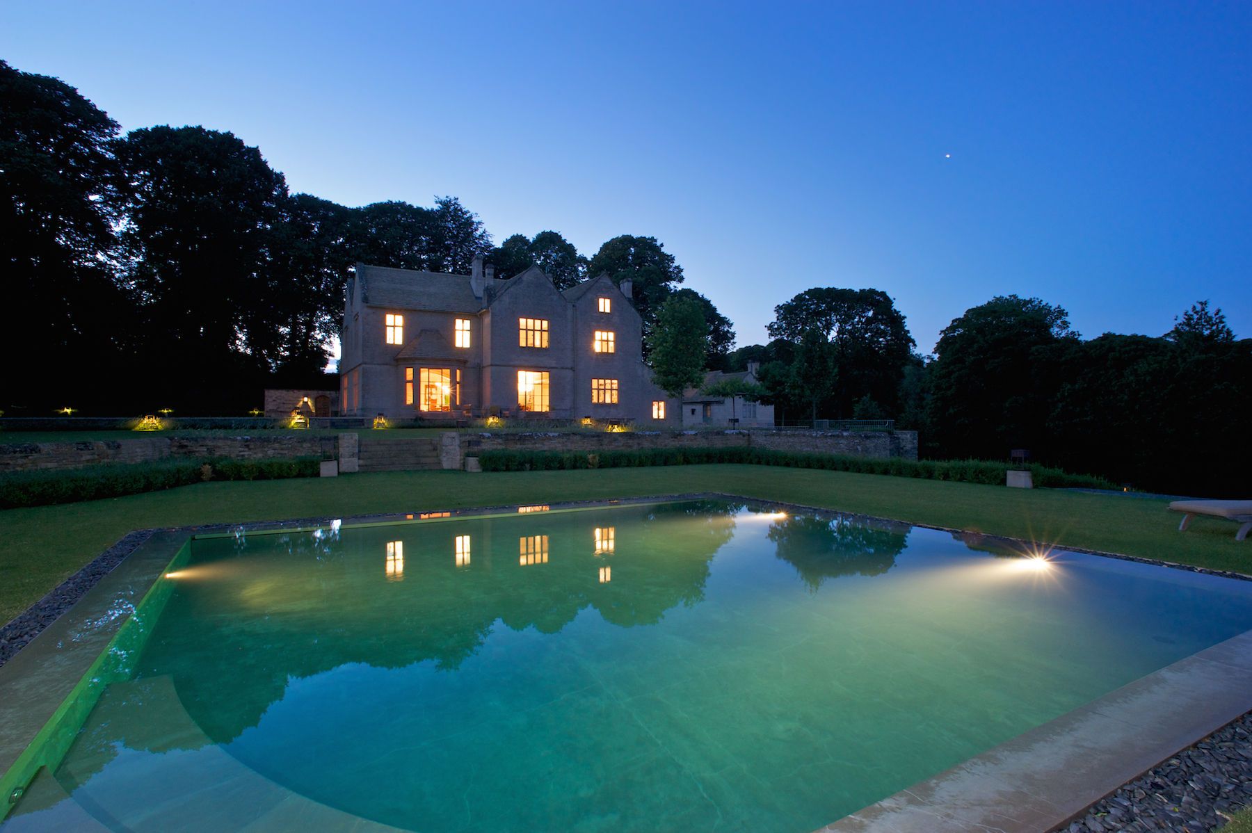 A Jeweler's Residence, UK