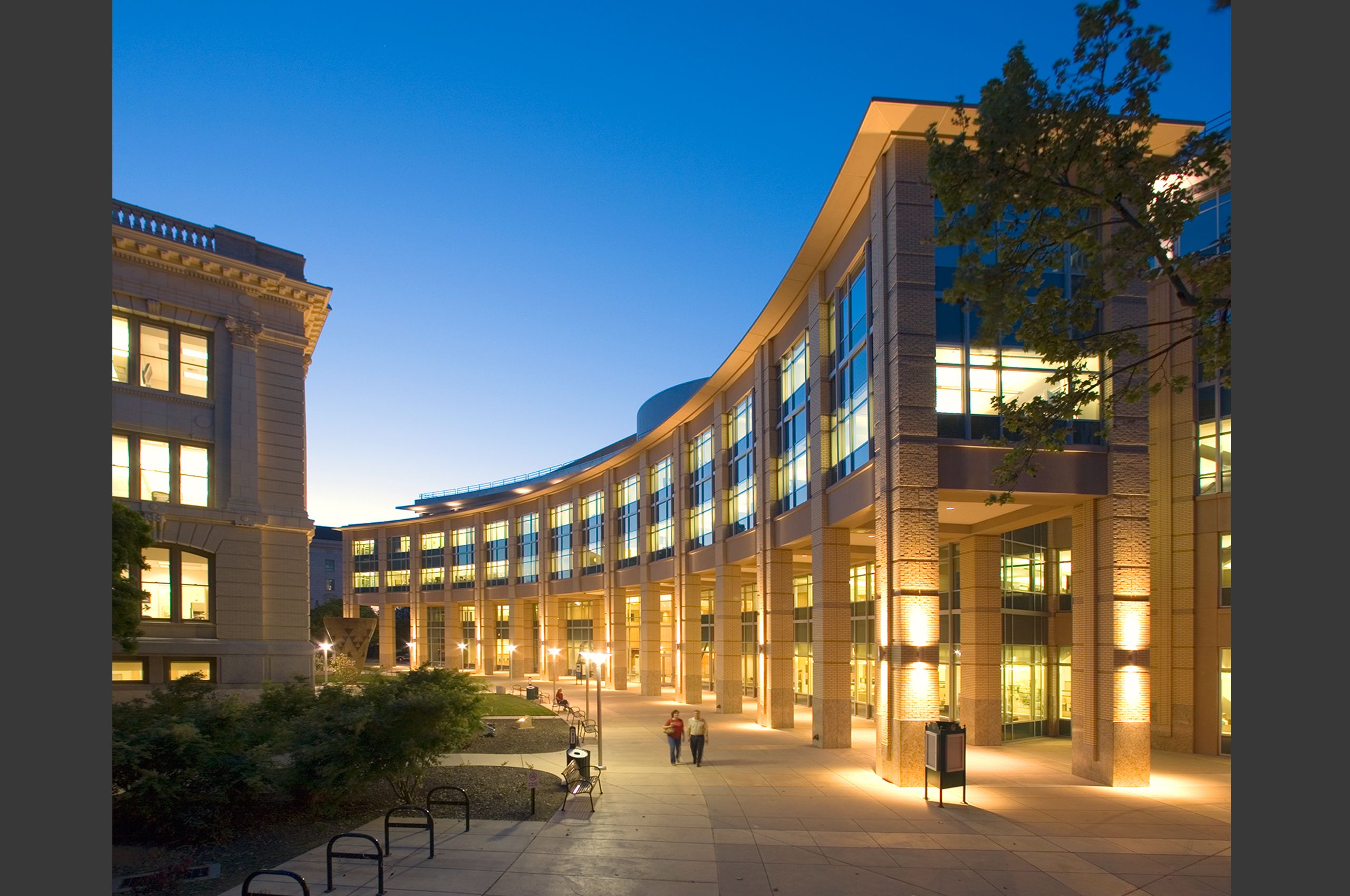 Sacramento City Hall, Sacramento CA. Fentress Architects. City.3.jpg