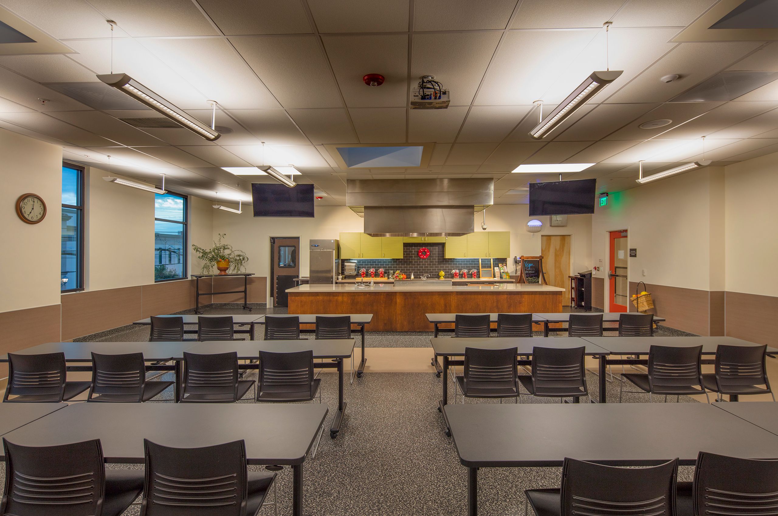 The Sacramento Co-Op,, Sacramento, CA.Mogavero Architects Co-Op.4.jpg