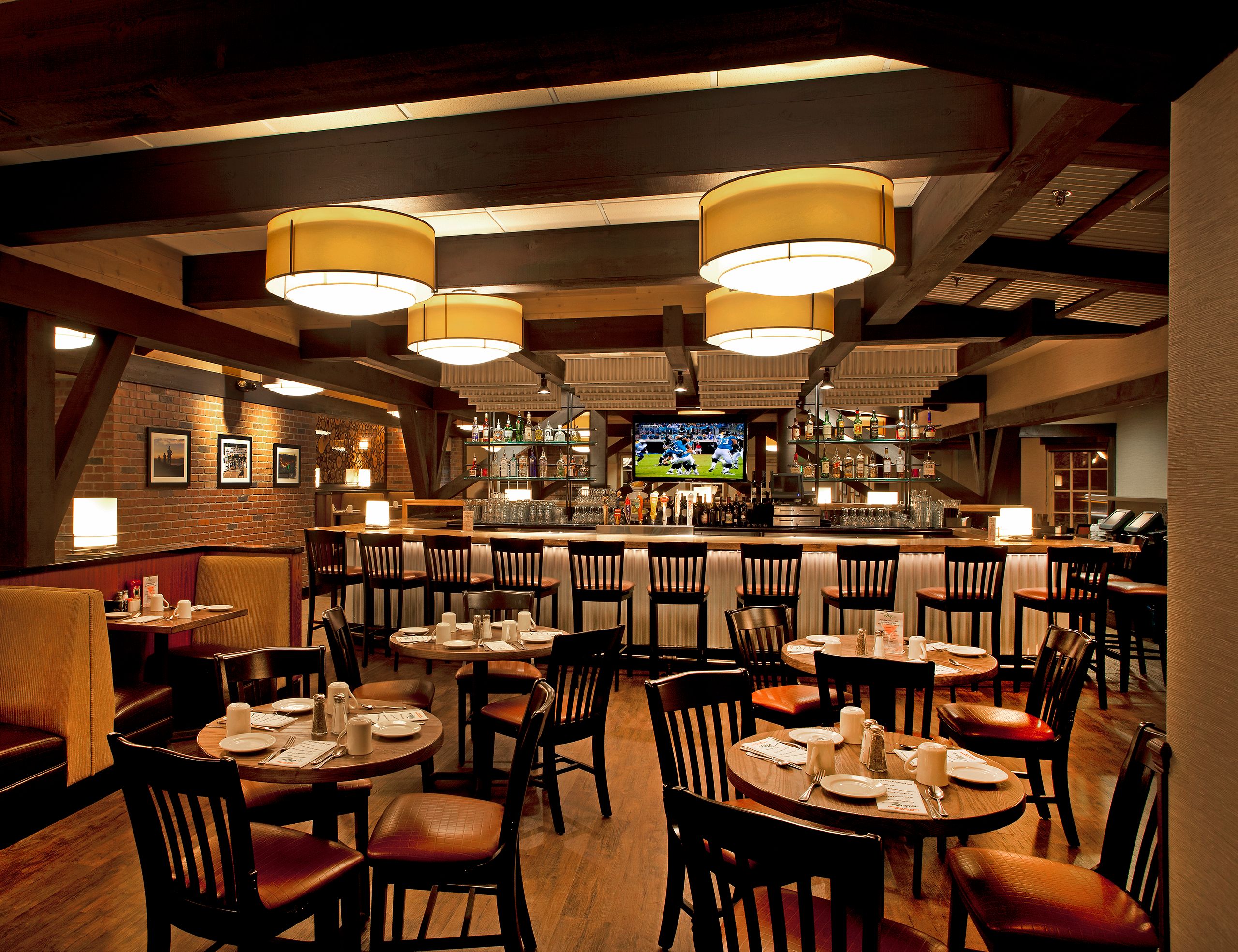 Maxes Restaurant, Auburn, CA. Arktergraf.jpg