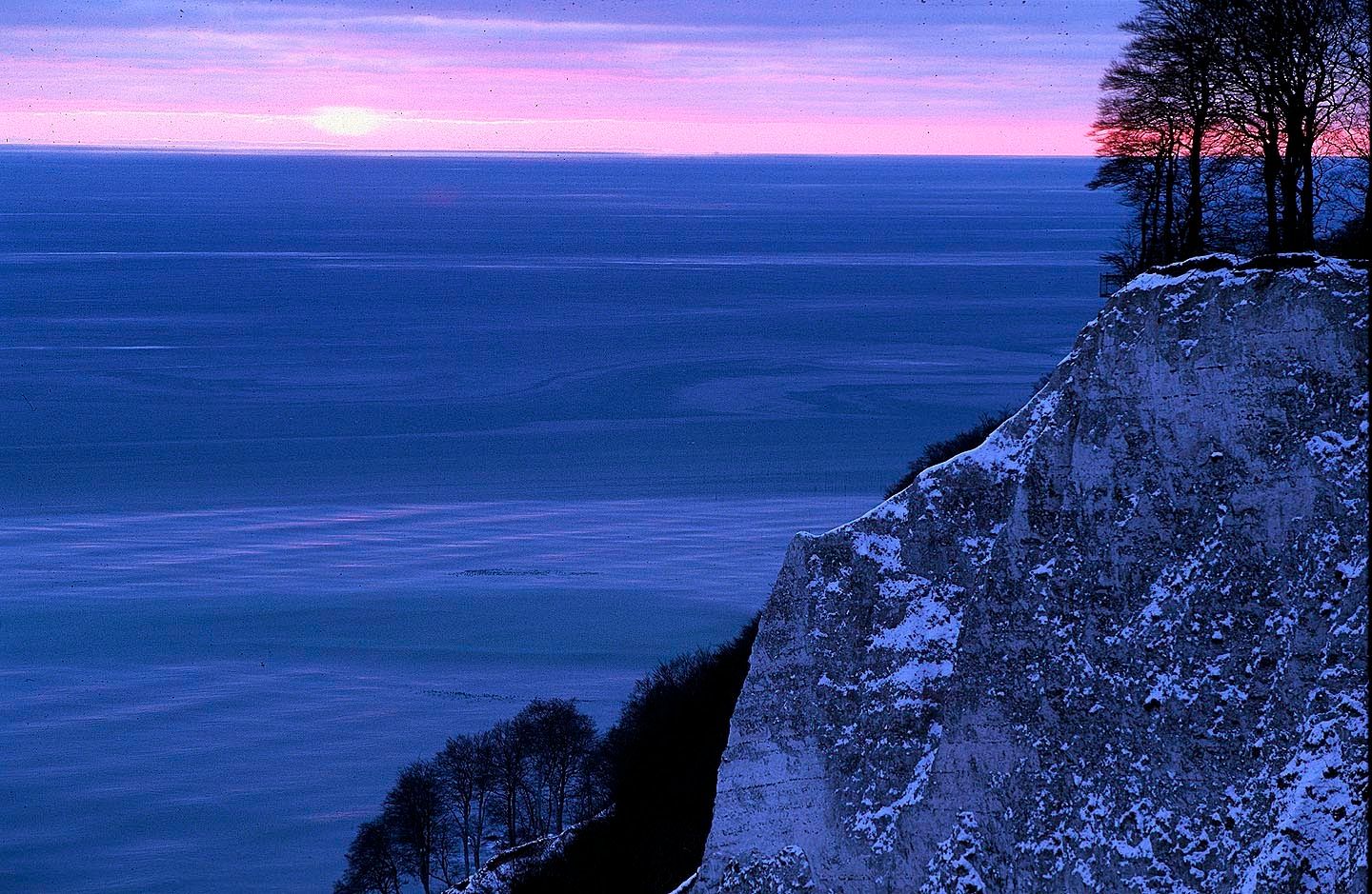 1r28_koenigsstuhl_win_sunrise