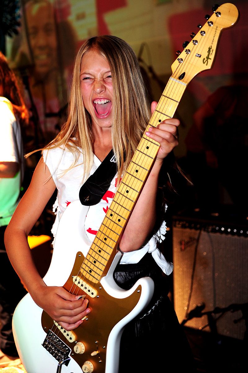 1girls_rock29.jpg
