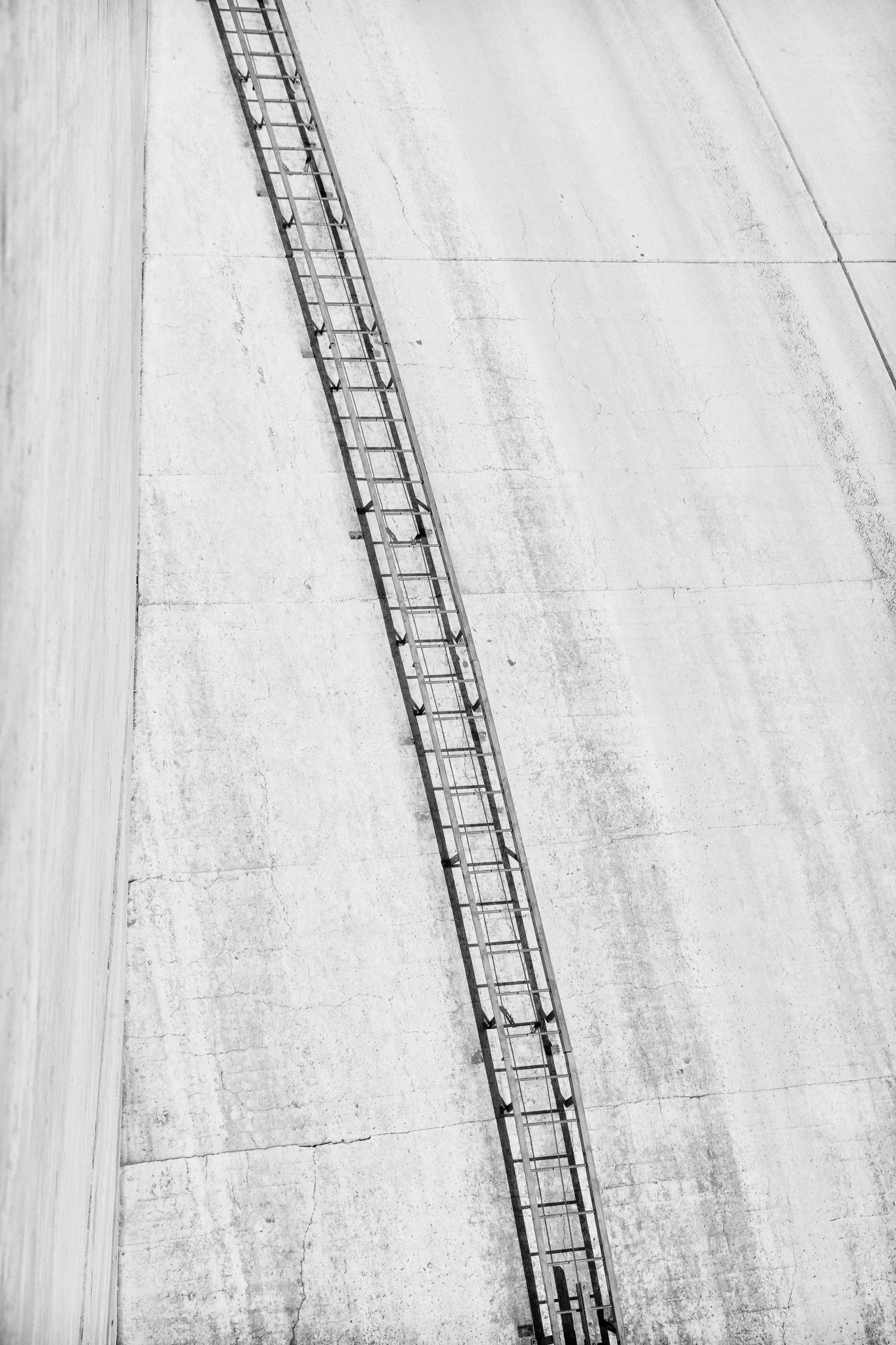 Hoover Dam 1_17x22LE.jpg