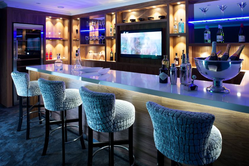 1cinema_room_bar_area