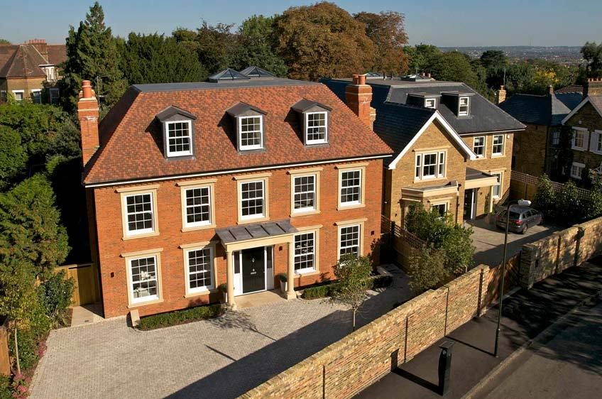 Low level mast photography.