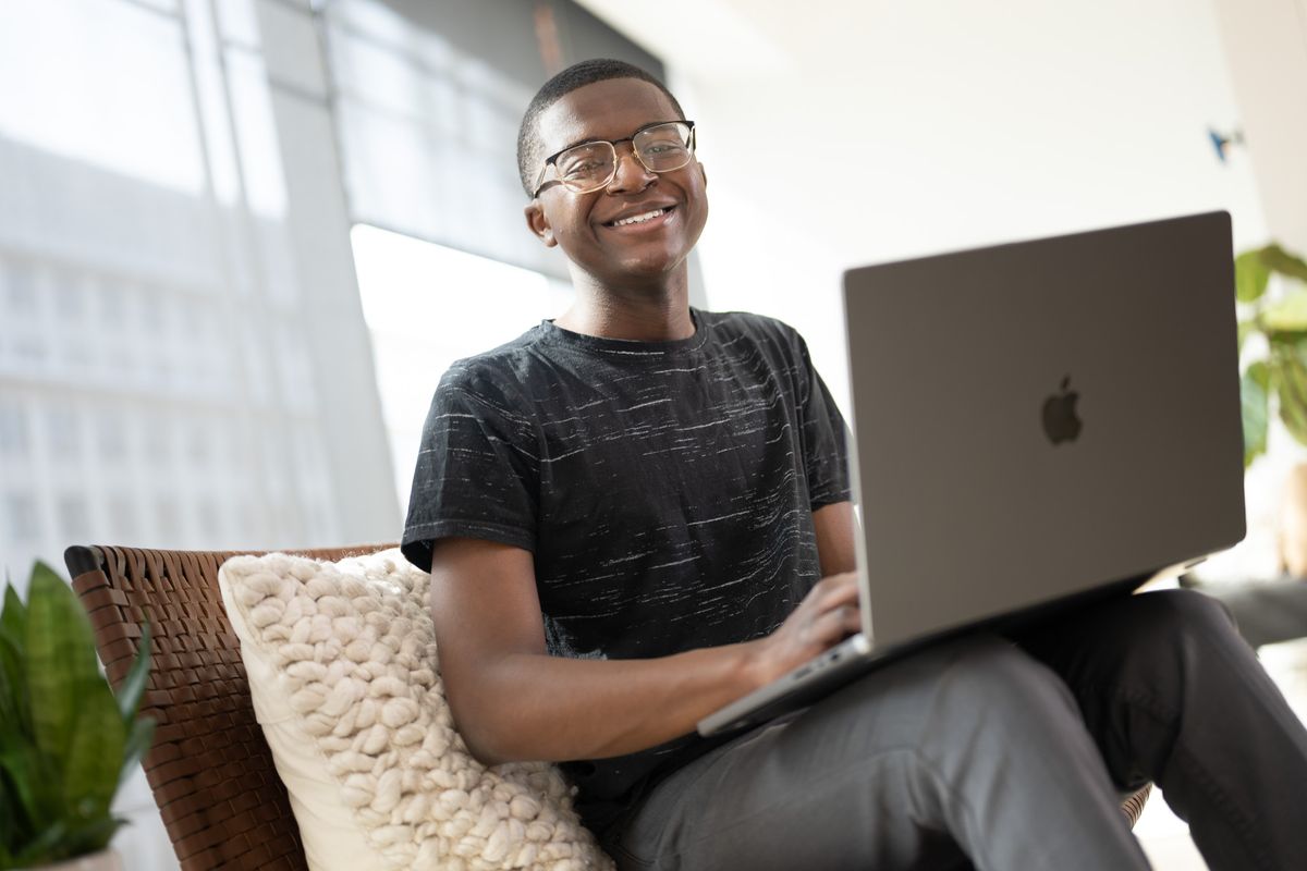 burks_elijah_03102022_media day_DSC1809_CA.jpg