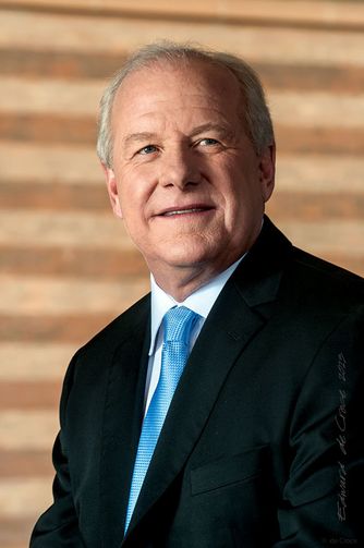 Based in Denver business photographer DeCroce composed portraits for Intrawest CEO on location. Make-up by Suzanne Blons CEO Headshot Portrait Photography