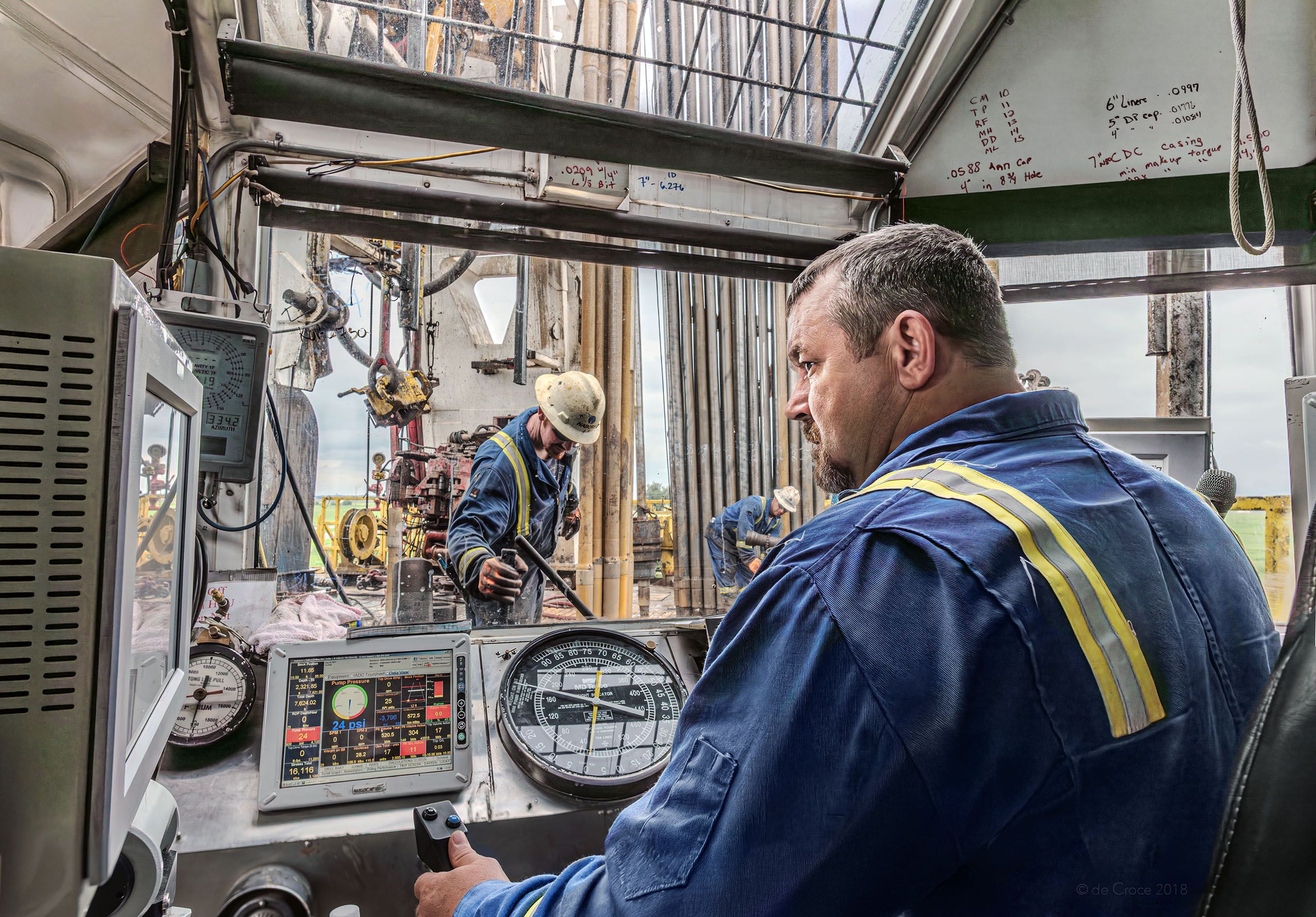 Industrial Worker - Driller Command Center For Oil Rig Operation - CLIENT_Oil & Gas Investor Magazine Hart Energy.jpg