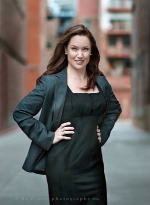 On location in downtown Denver, executive woman portrait photography was done by Denver photographer deCroce. woman_entrepreneur_photography