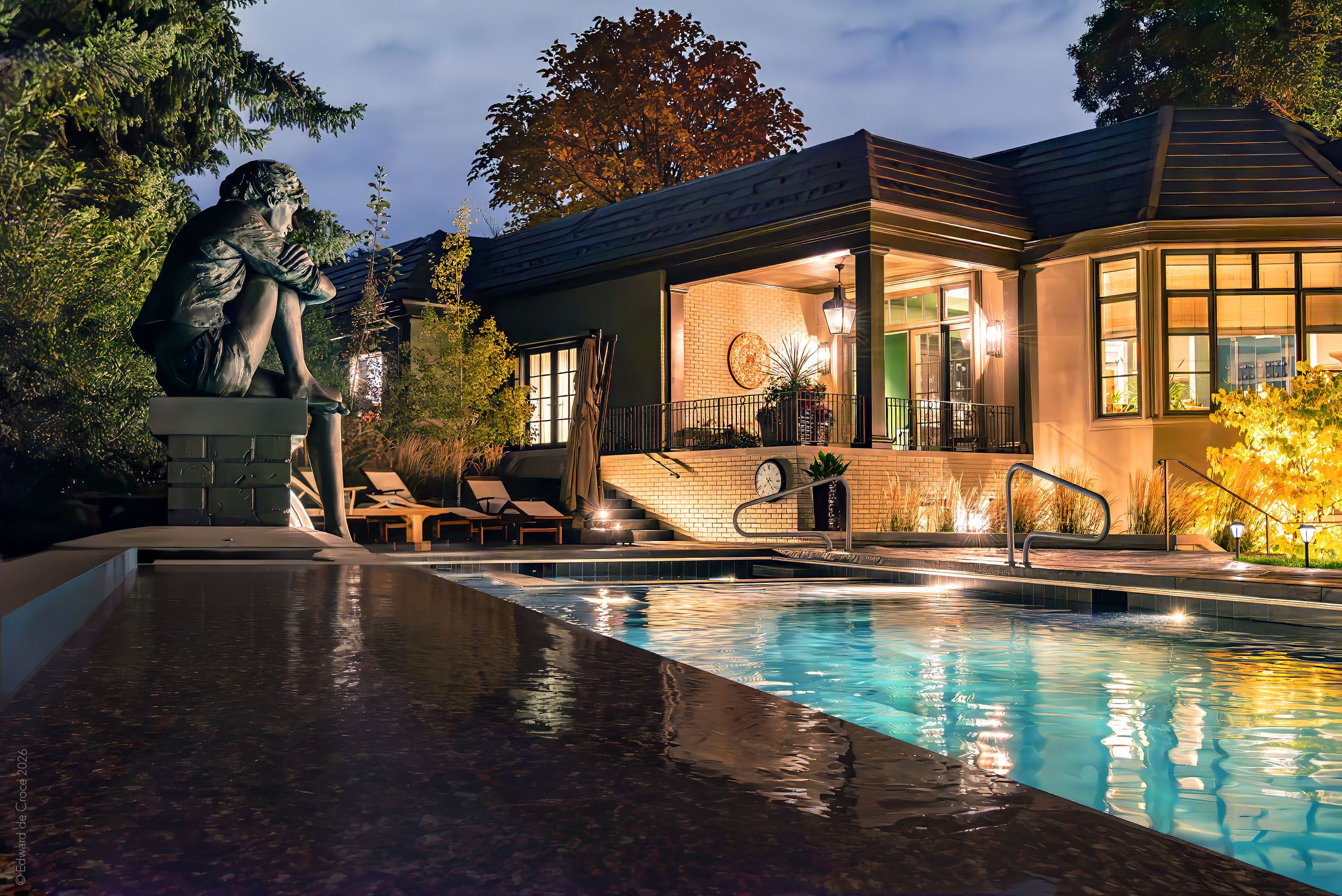 Poolside Sculpture - Architectural Home Photography