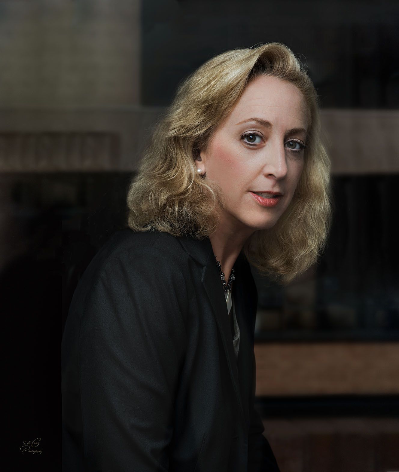 Portrait Office Julie Walker