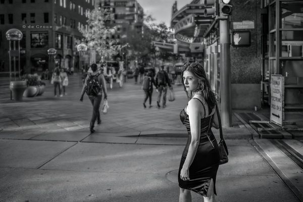 Black and white street actor by Denver photographer DeCroce. Moedl Photographers Denver
