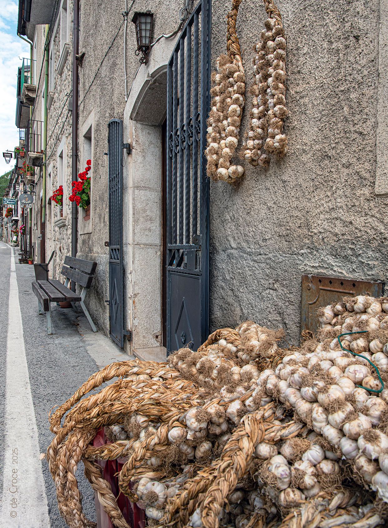 Garlic Scape Shop Tuscany Italy