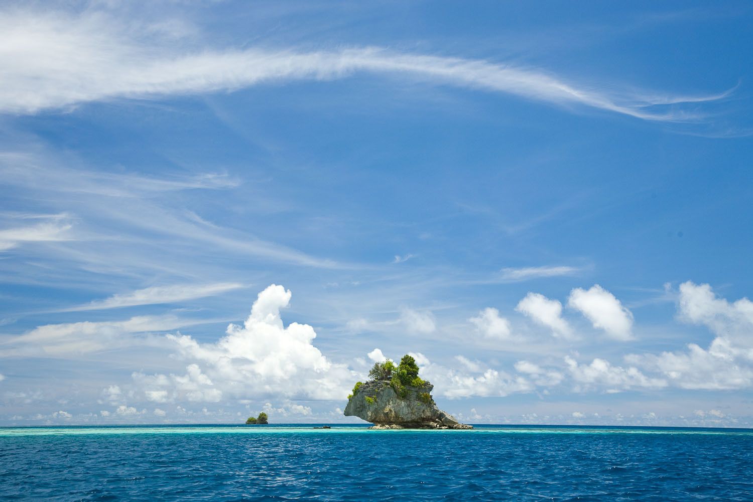1r27_20090323_palau_rockislands0056.jpg