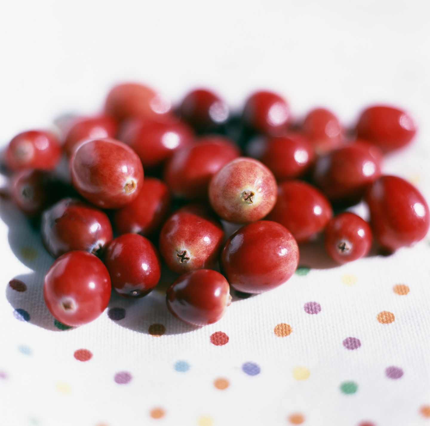 Whole fresh red cranberries