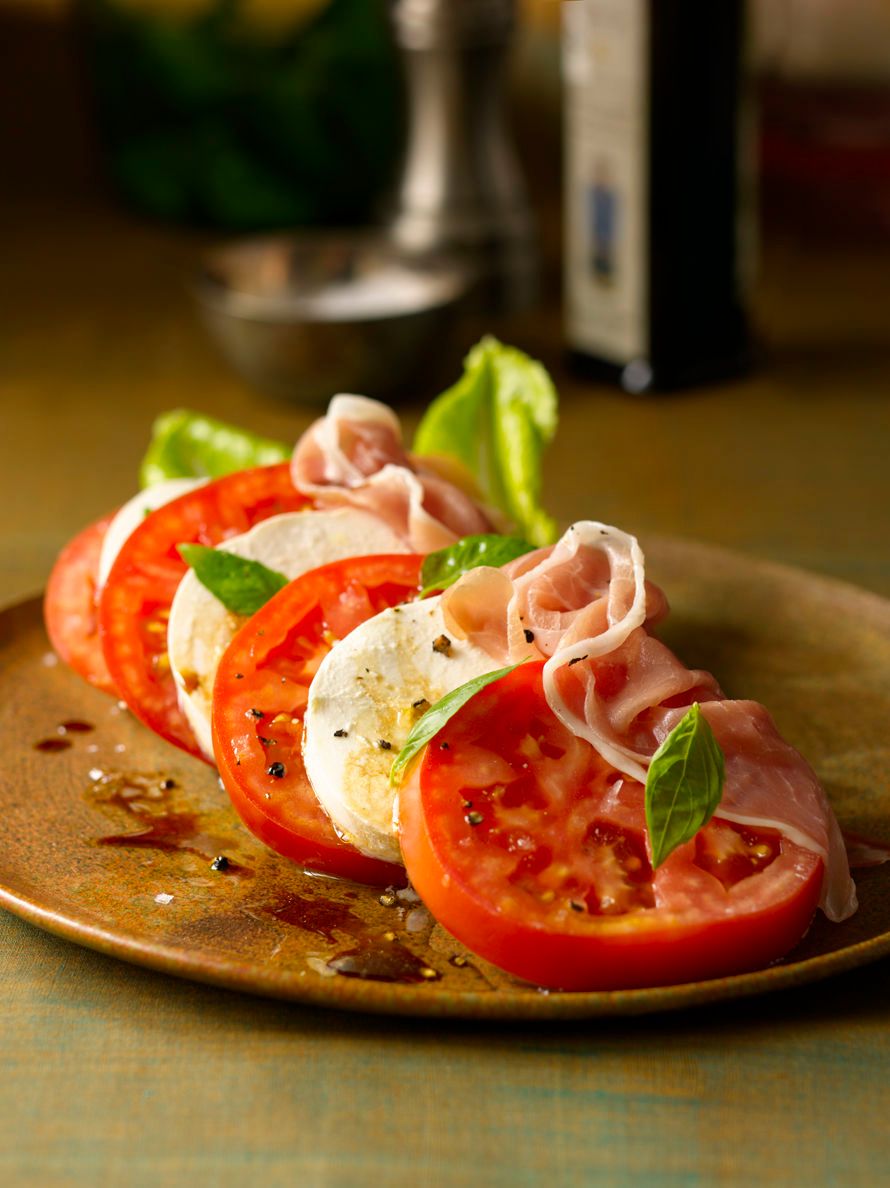 Morton's the Cookbook: 100 Steakhouse Recipes for Every Kitchen