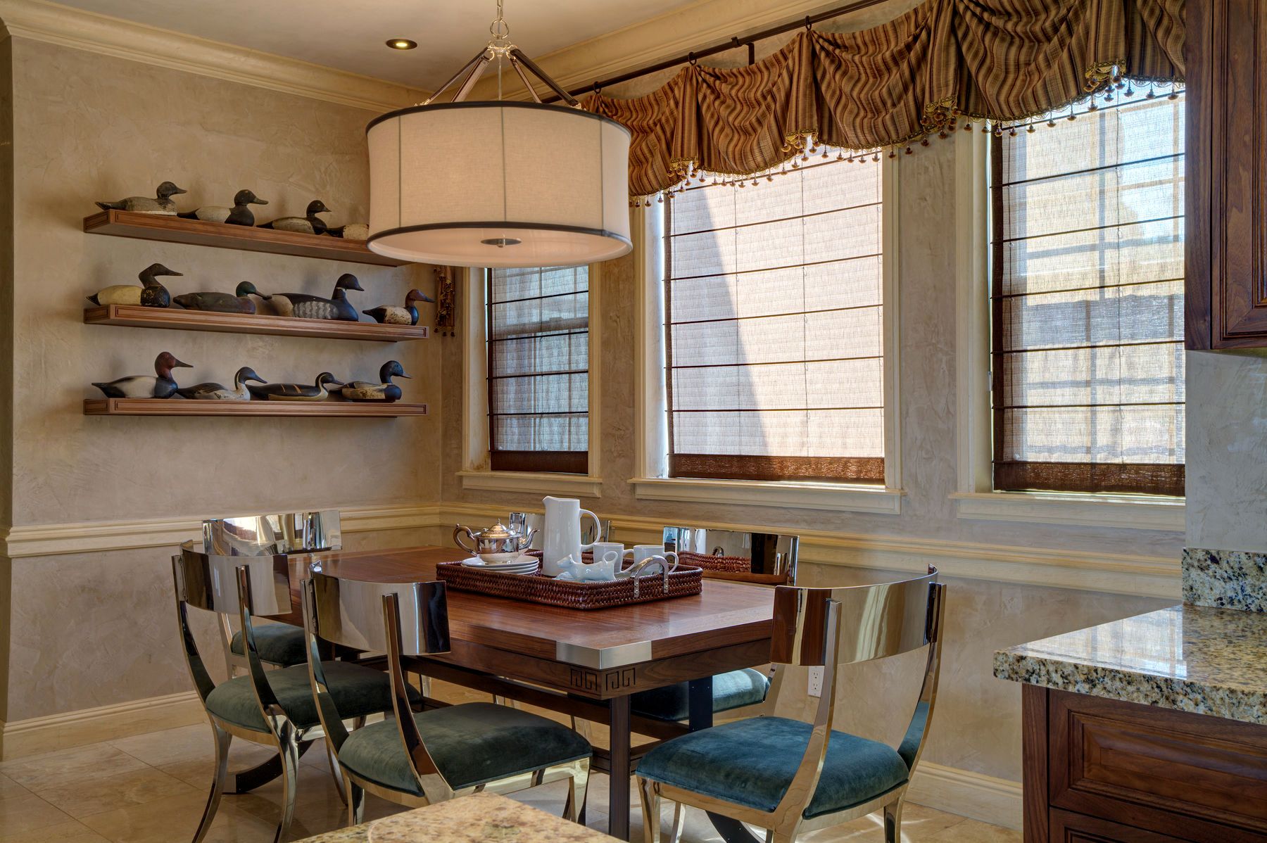 1r1281leaningoakkitchennooklb