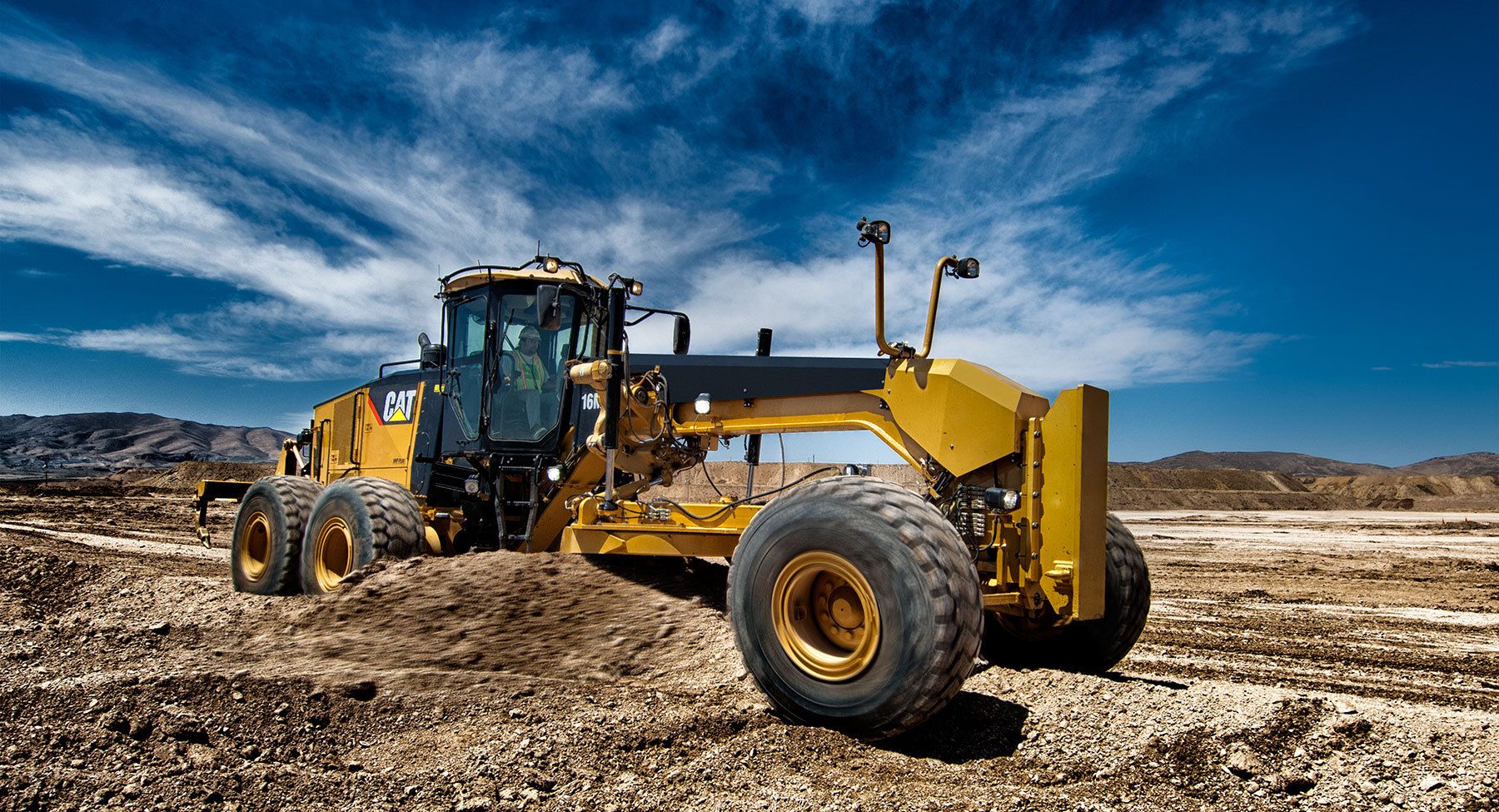 1cat_16m_grader_0052_18x975