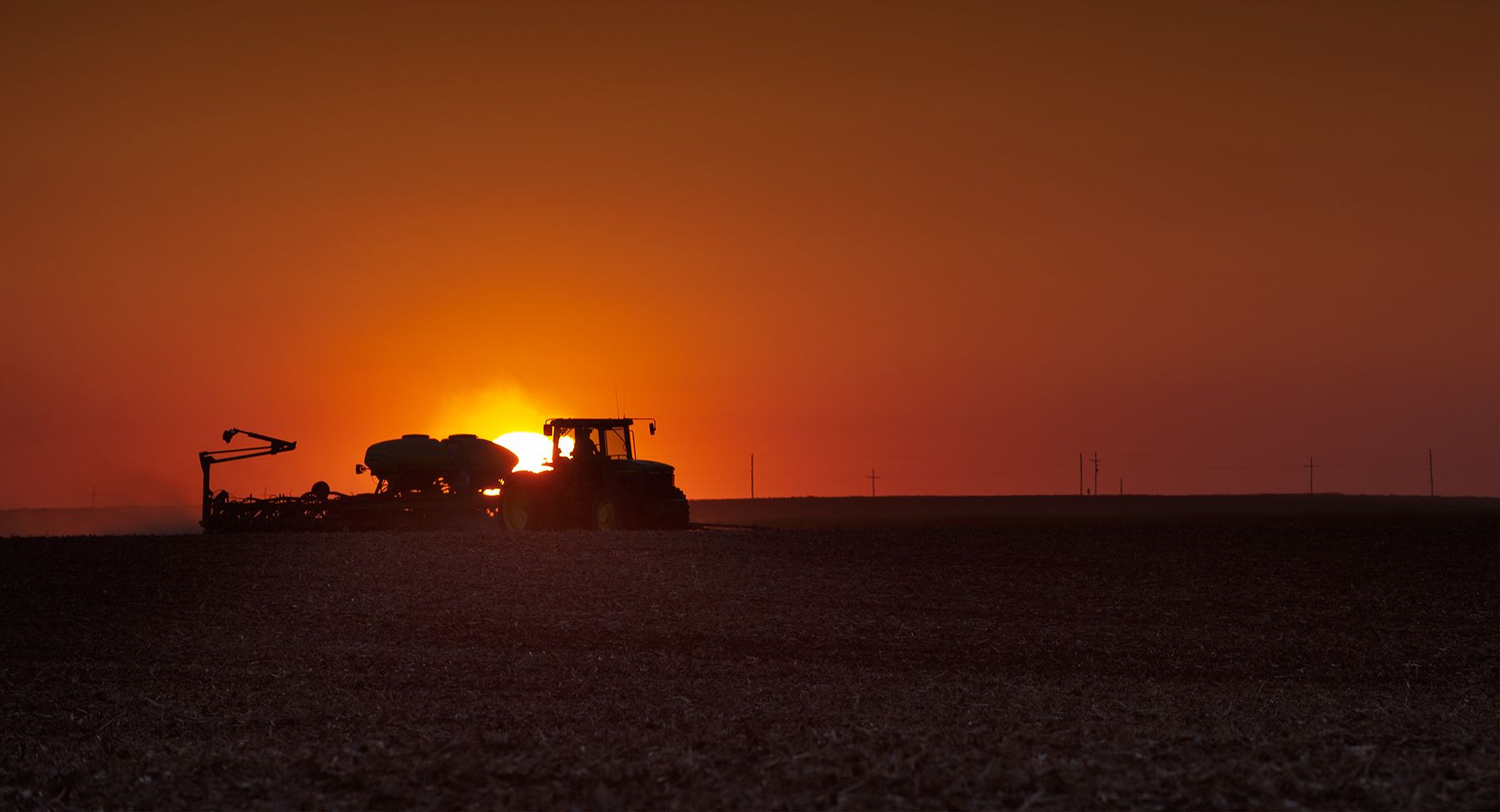 1deere_planting_sunset_007_18x975