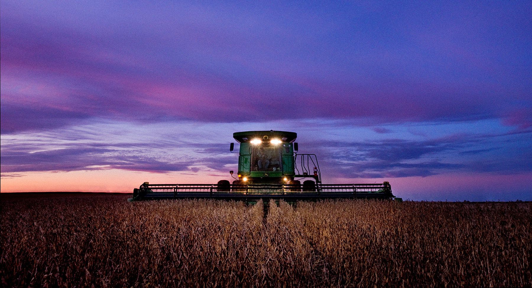 1deere_9670sts_beans_3391_18x075