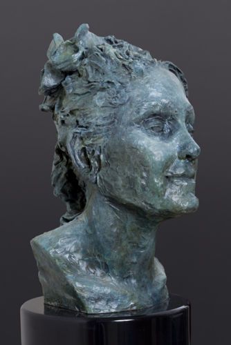 Sandra in Bronze