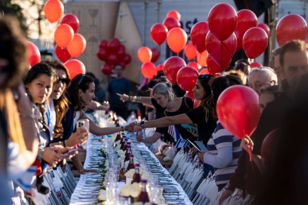 Tenafly Sabbath Table