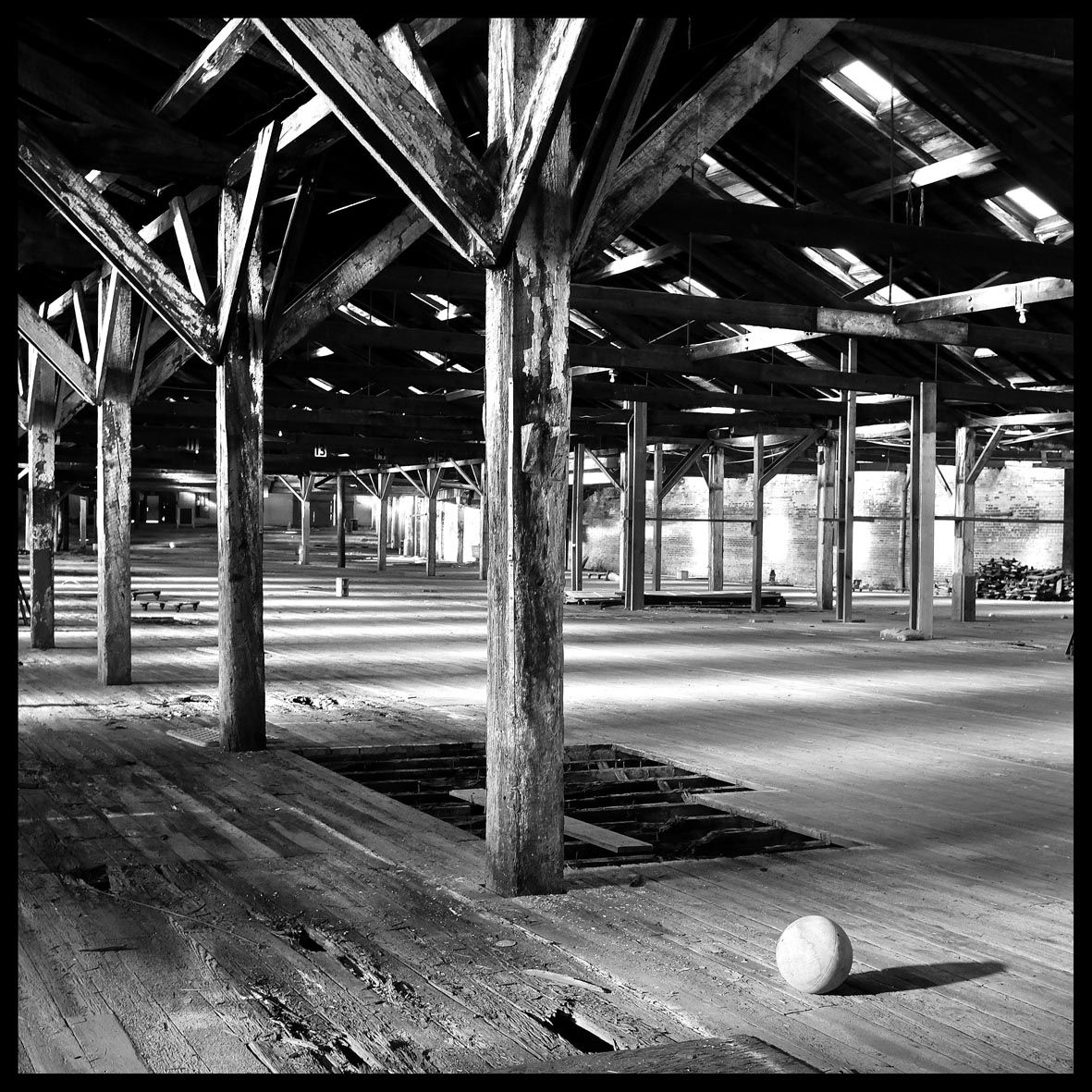 The Warehouse - Lost Basket Ball DSCF2184.jpg