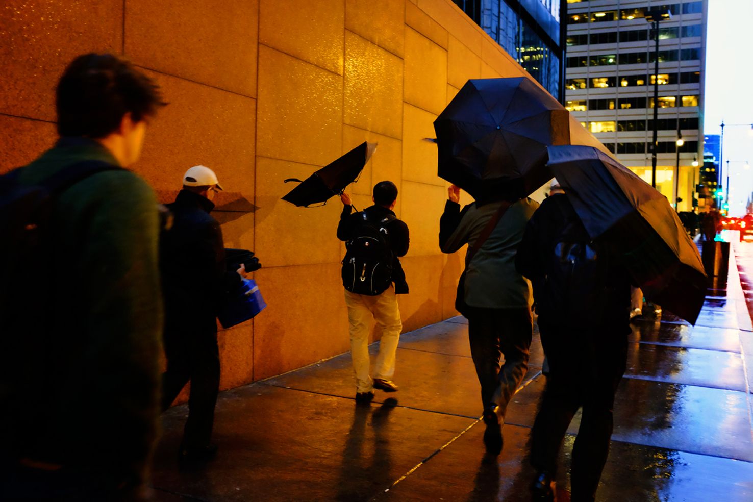 1flying_umbrellas_dscf4257