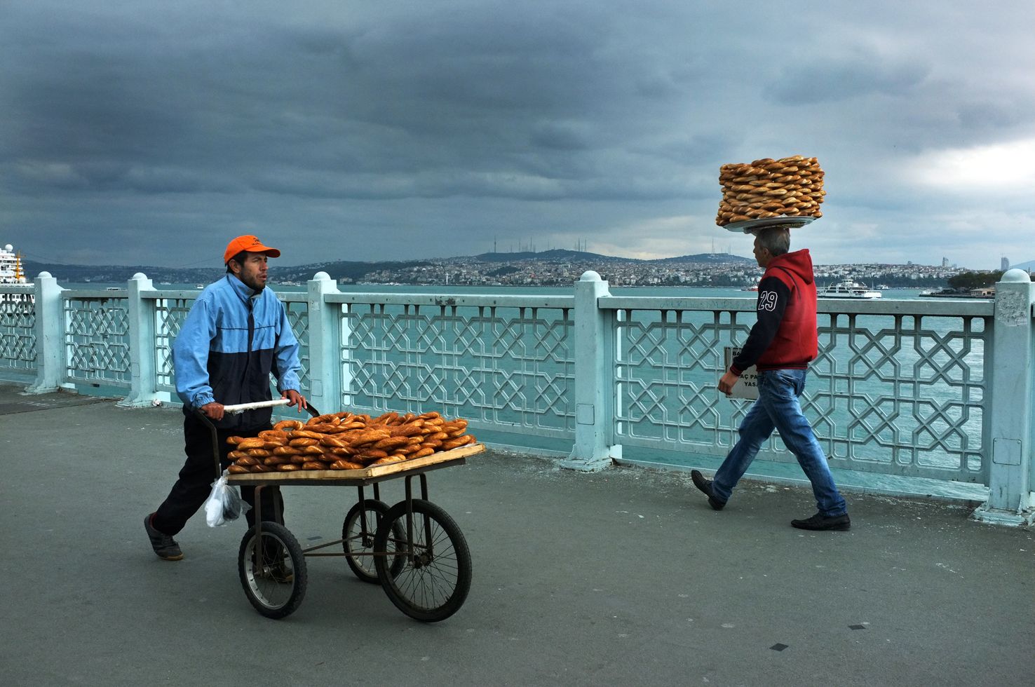 1selling_bread_dscf3361