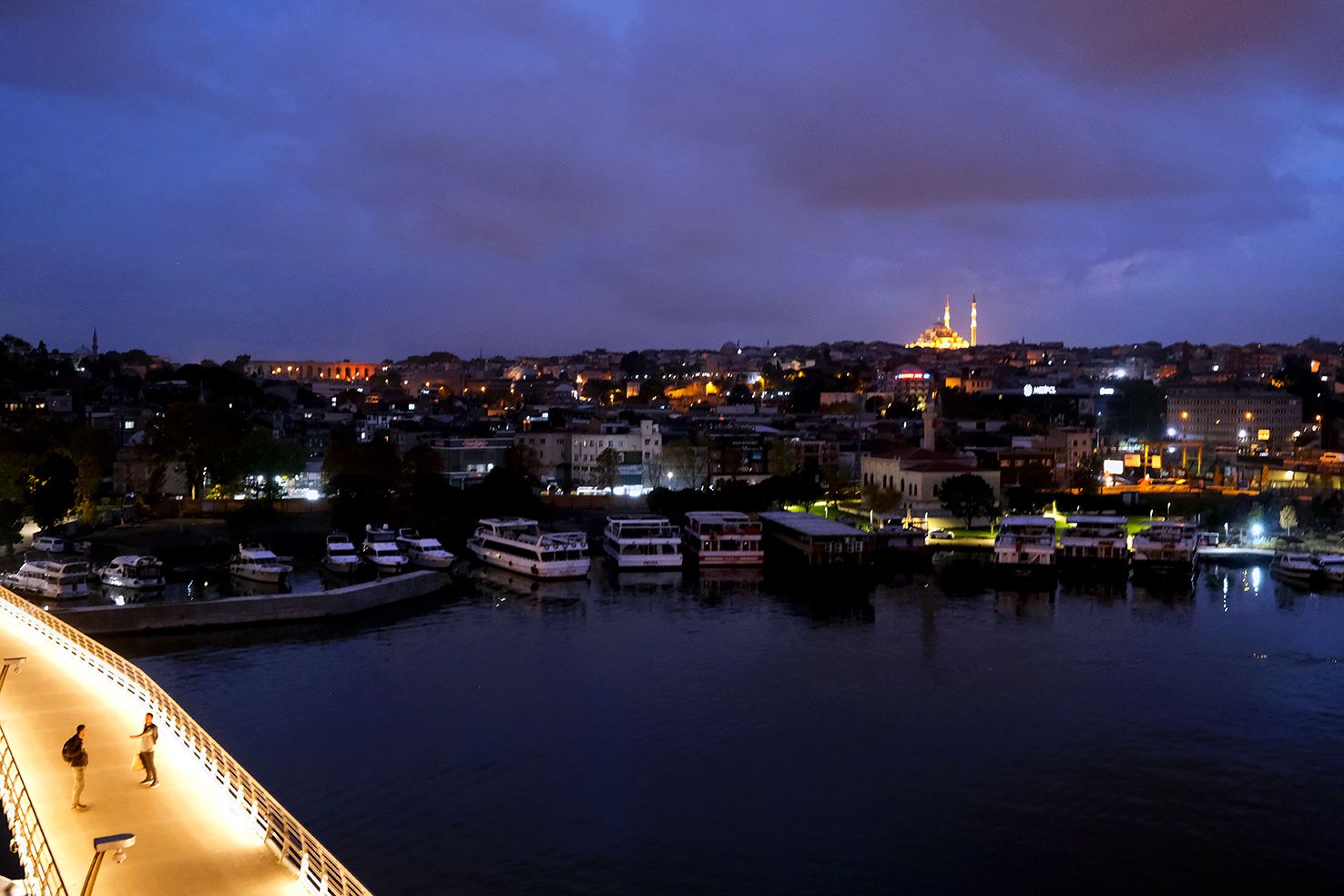 The Conversation DSCF9879.jpg