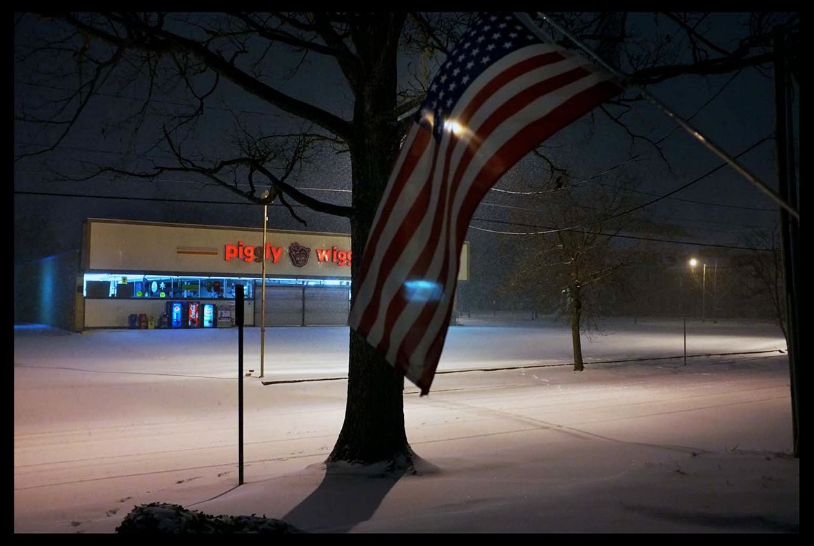 Snow & Flag Blowing DSCF7666.jpg
