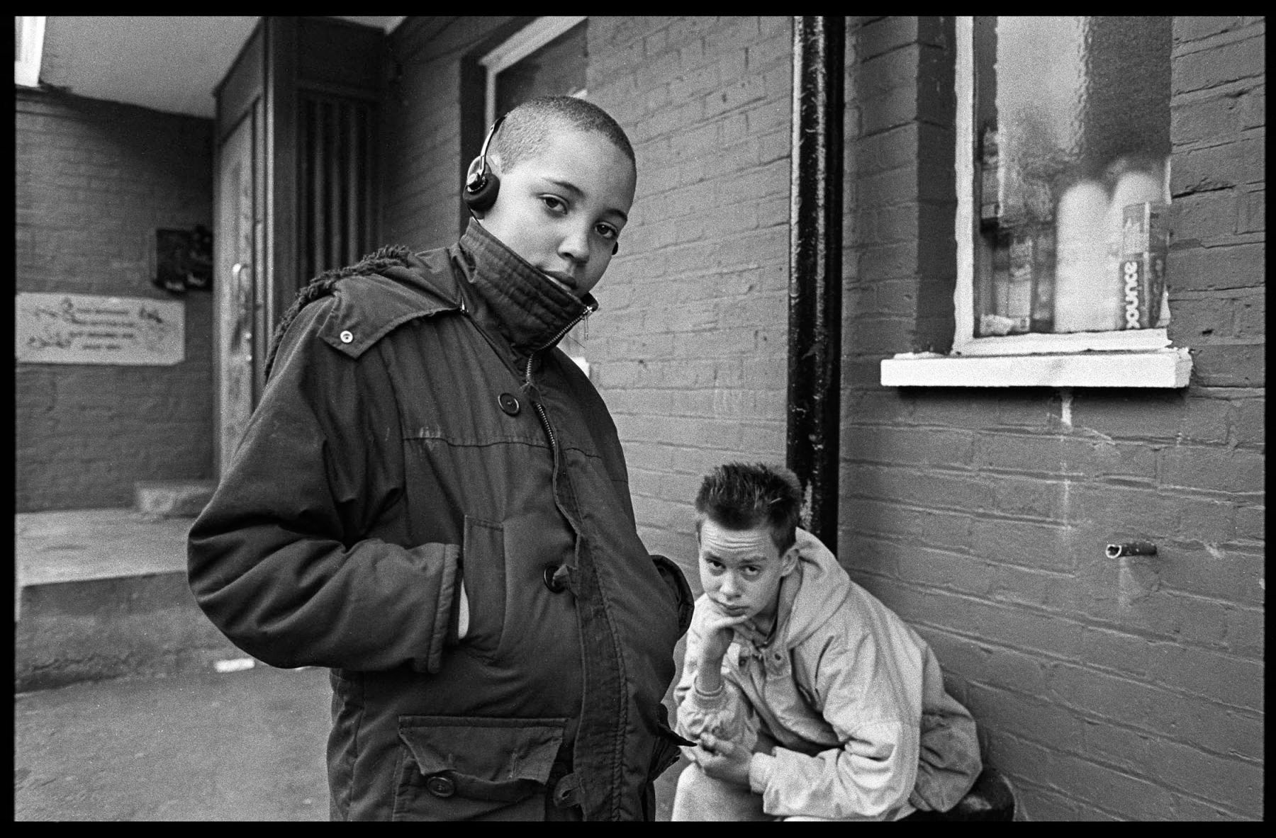 1two_frineds___a_walkman_