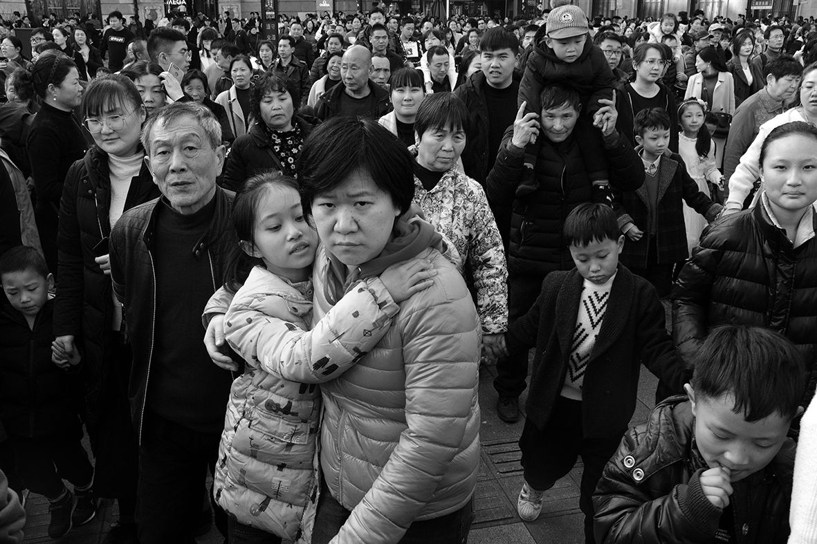 Battling the Crowd DSCF5596.jpg