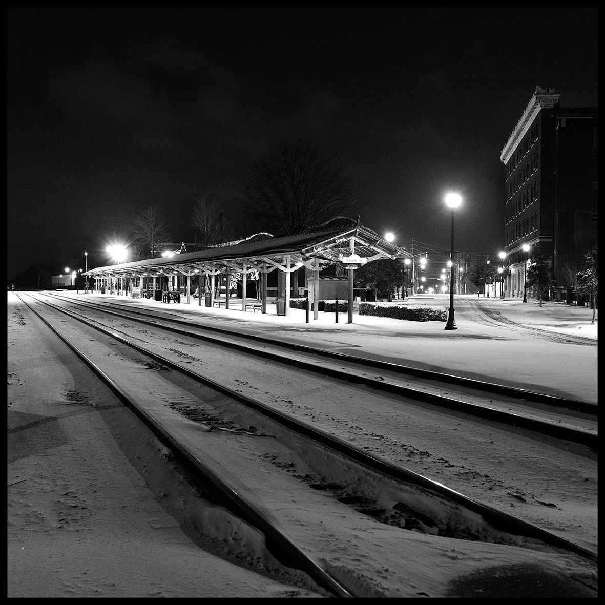 Nobody Is Out THere DSCF4603.jpg