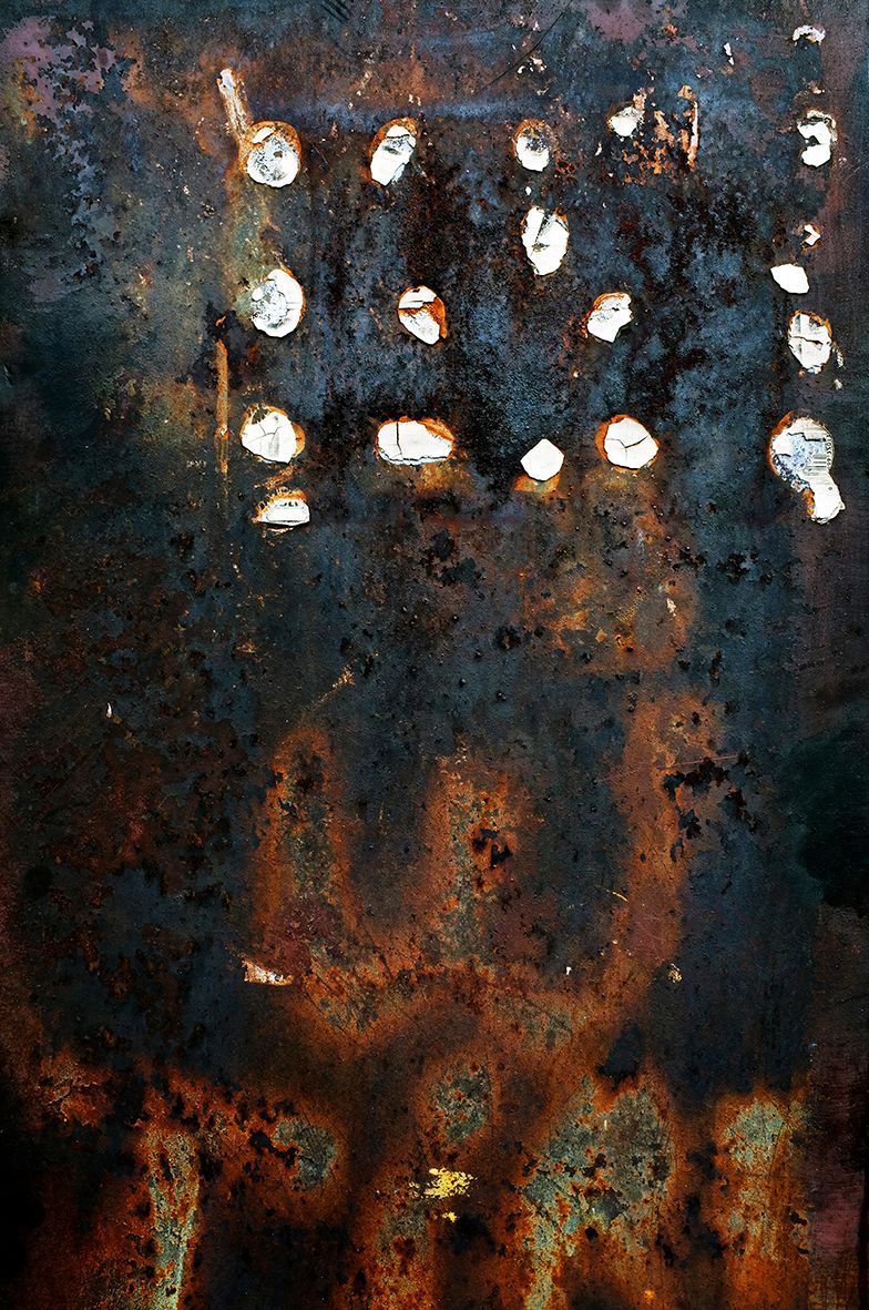 White Dots DSCF1333.jpg