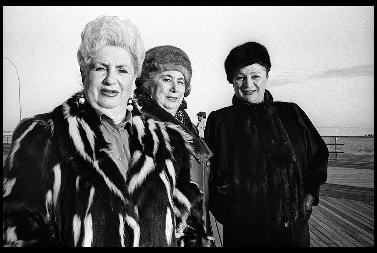 Russian Ladies 1996 F56 P25 Brooklyn .jpg