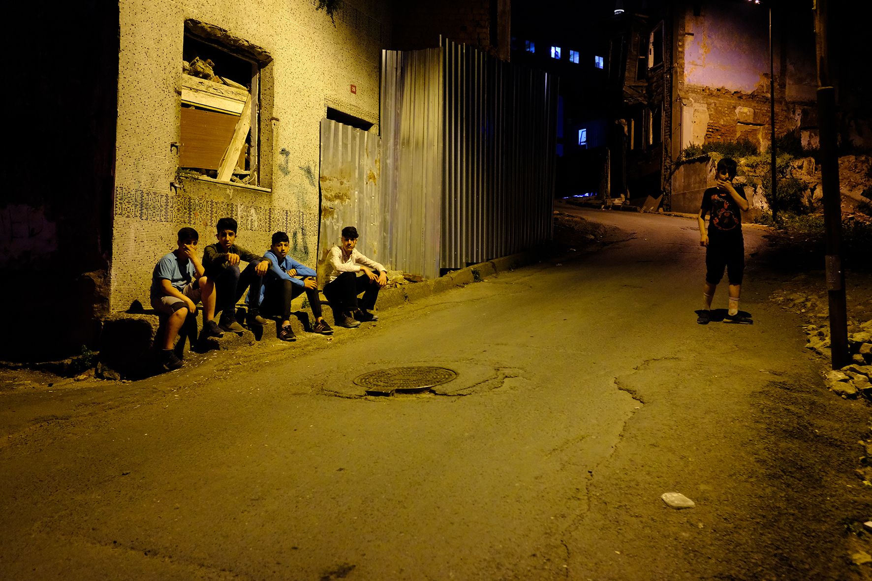 Looking For Trouble DSCF0384.jpg