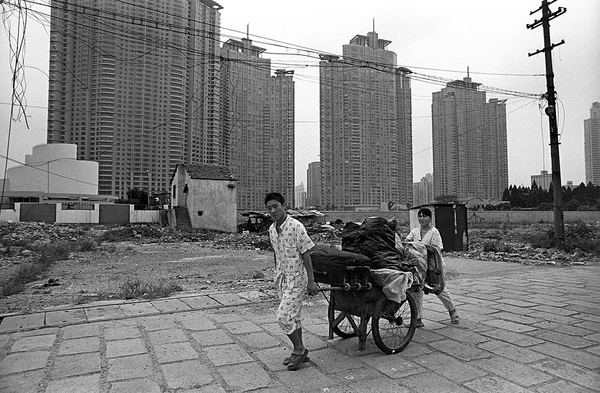 Moving Shanghai 2005 F62 P14.jpg