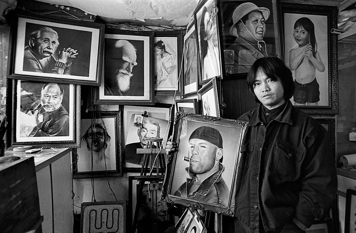 Alfred or Bruce Shanghai 2000 FS54 P25.jpg